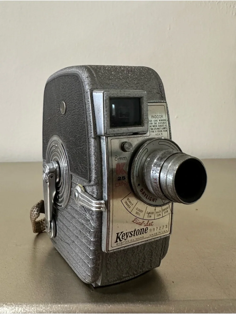 8mm Capri 25 Vintage Camera - Silver